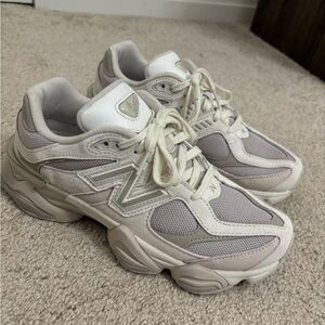 9060 New Balance 9060 Women’s size 9 (MOONSTONE)